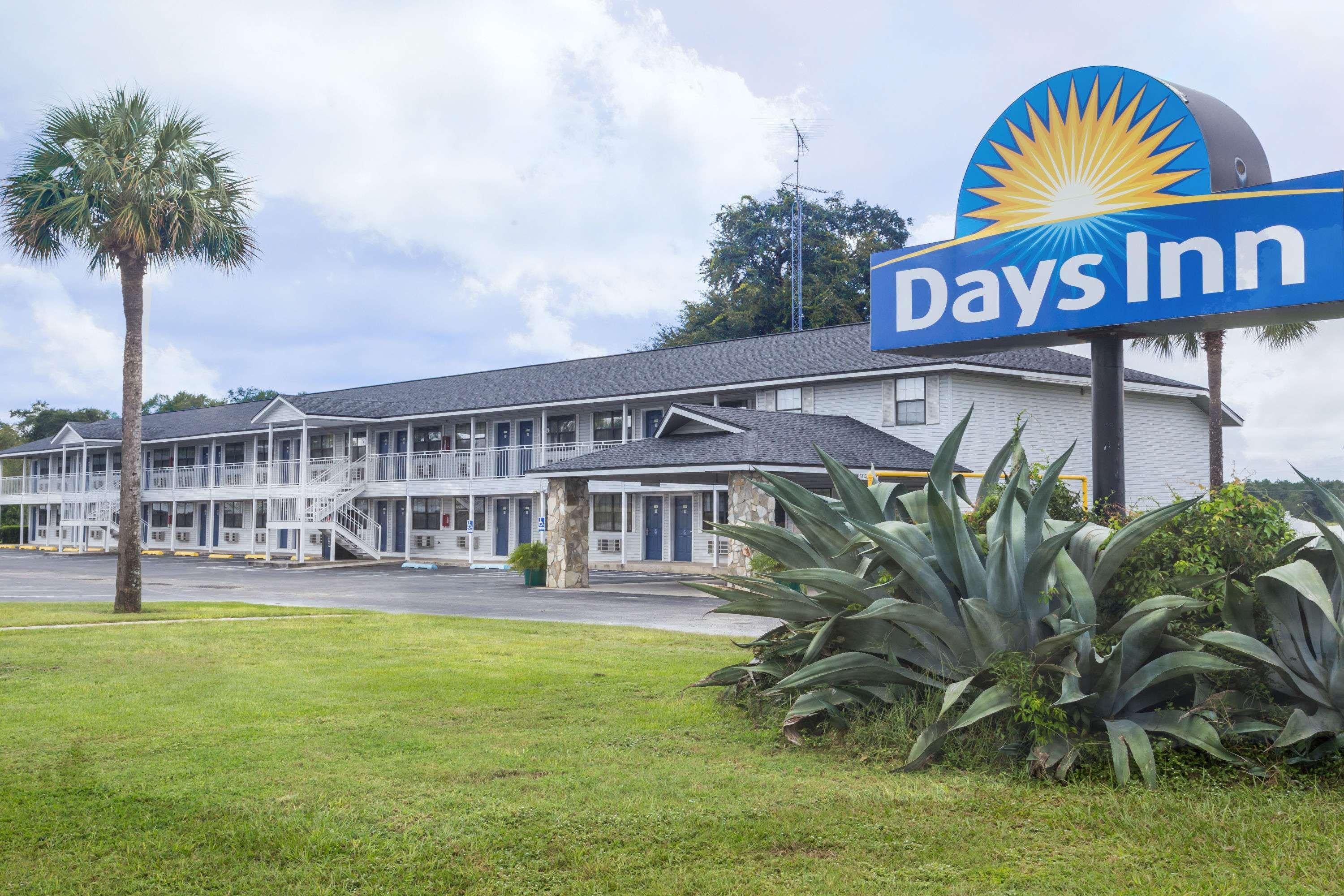 Days Inn By Wyndham Madison Extérieur photo