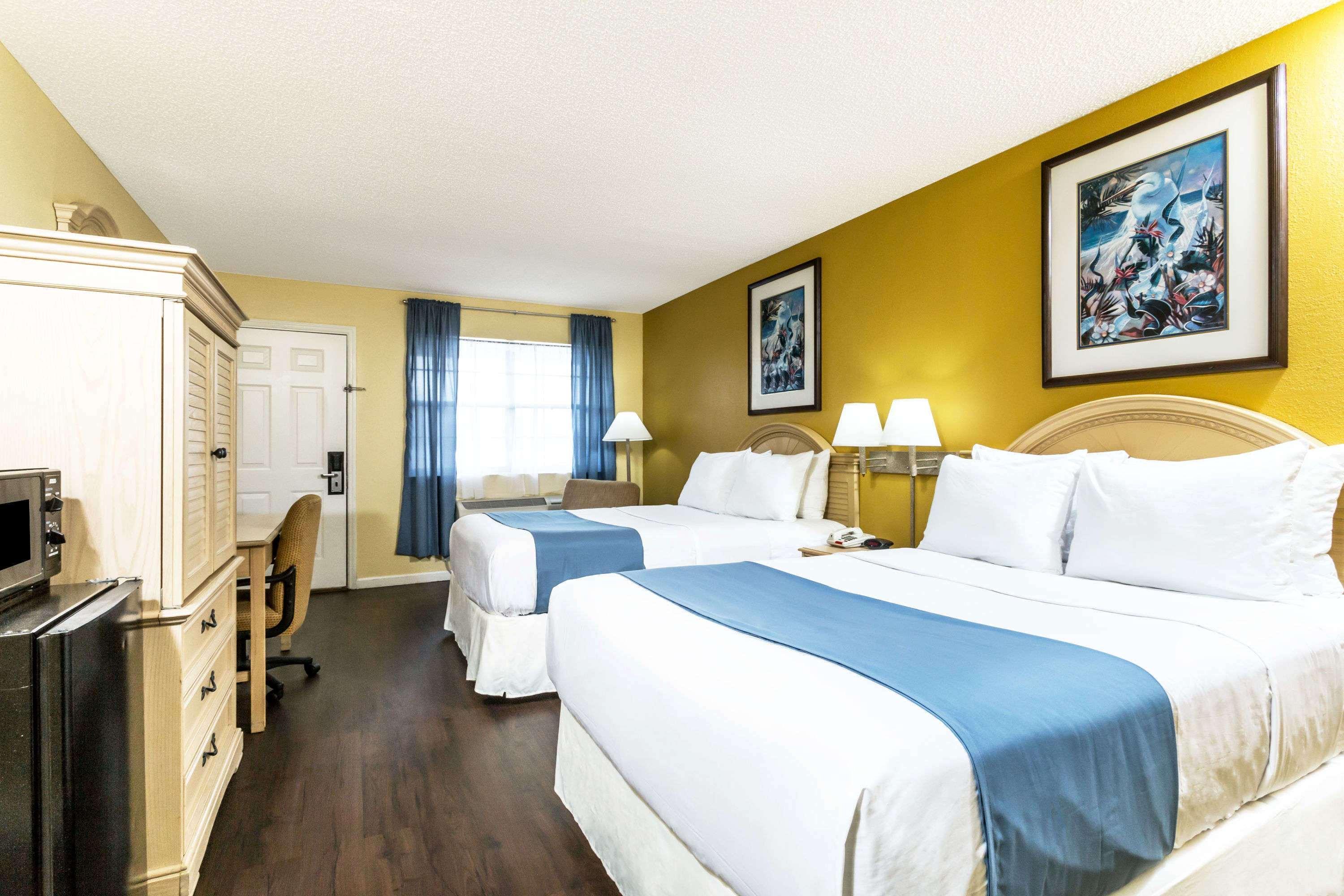 Days Inn By Wyndham Madison Extérieur photo